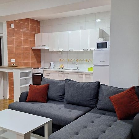 Bim Apartment Ohrid Bagian luar foto