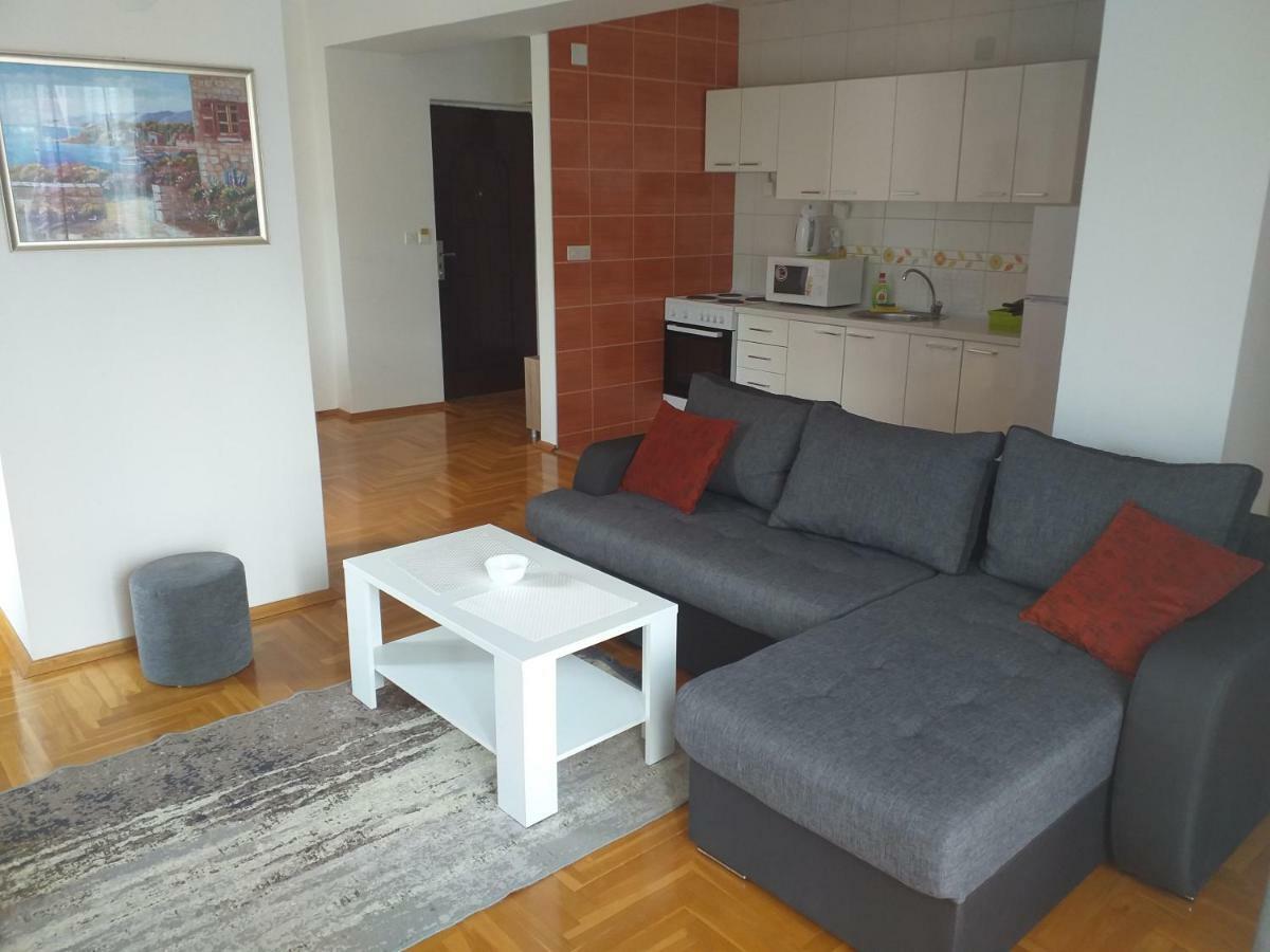 Bim Apartment Ohrid Bagian luar foto